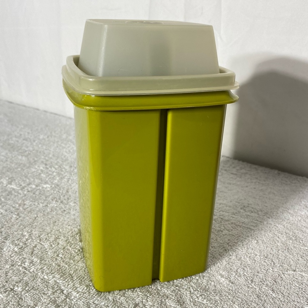 Vintage Tupperware Avocado Green Pick A Deli Pickle Keeper Olive Keeper 3Pcs
